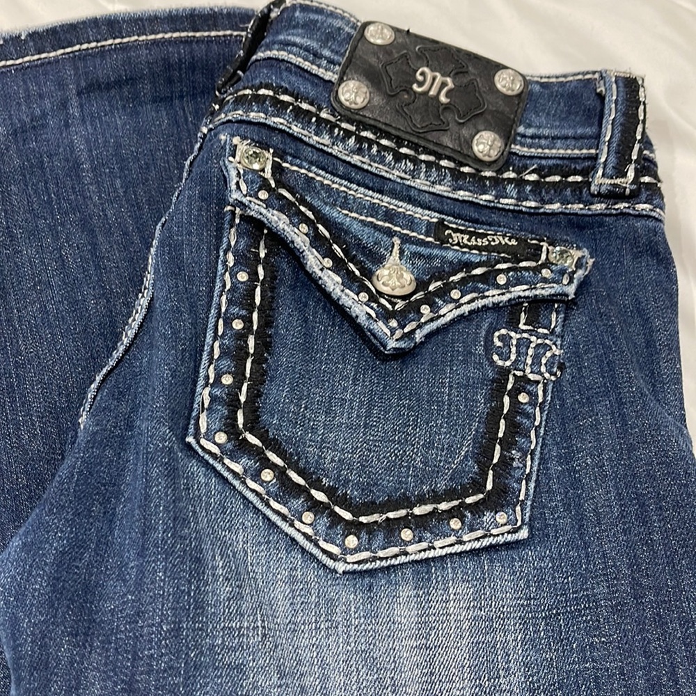 Miss Me flare mid-rise jean!